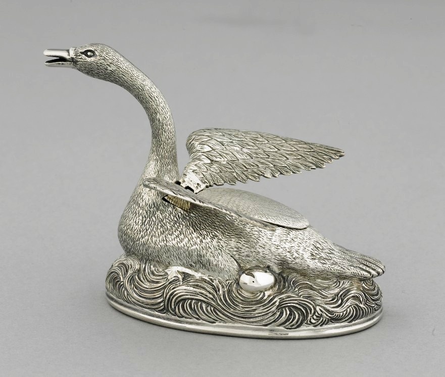 Zilveren dekselpot in de vorm van een zwaan met daarin een gembercouvert, J. Wierighs, 1771 (zilver) 