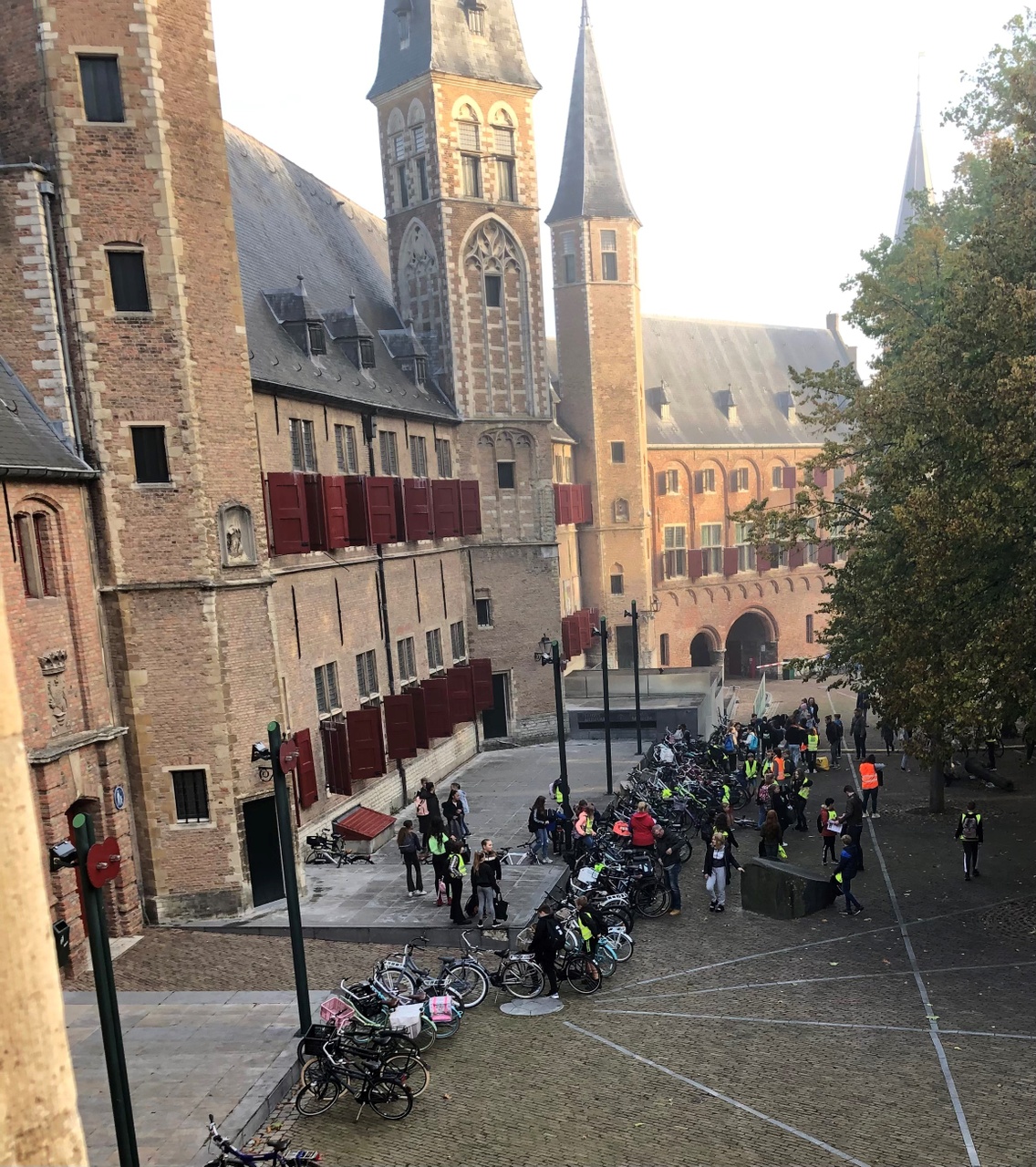 Op 8 oktober komt pas weer voor het eerst een schoolklas op bezoek. 